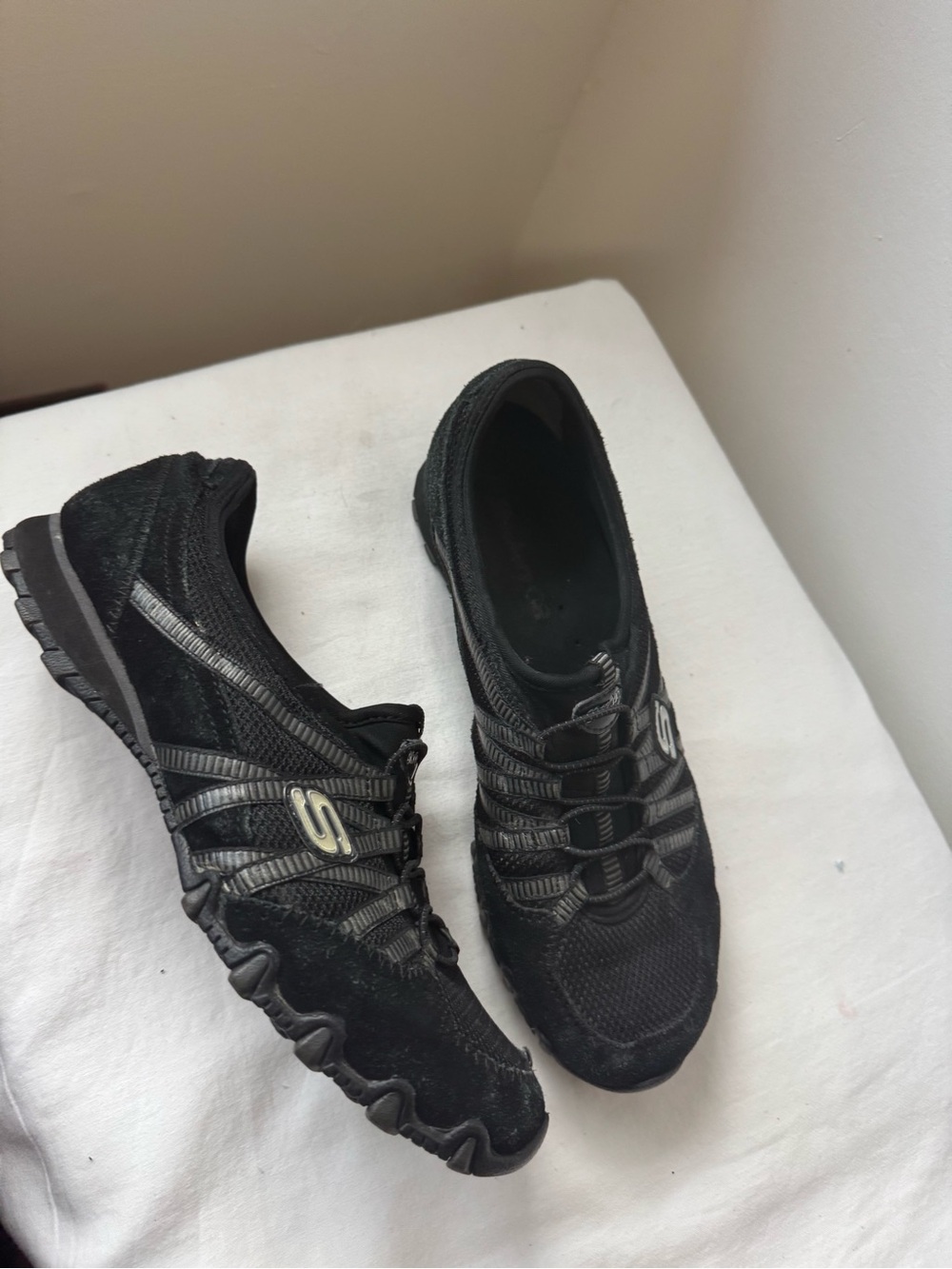 Skechers Black Bungee Sneakers Y2K Sporty Gorpcore Shoes 8.5